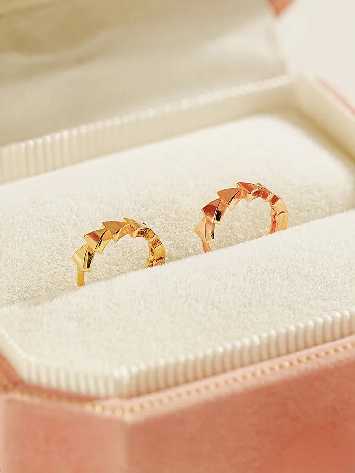MinimalBijoux Earrings 14K 18K Signal Cartilage Hoop Earring