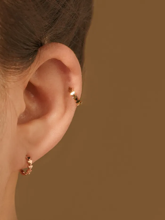 MinimalBijoux Earrings 14K 18K Signal Cartilage Hoop Earring