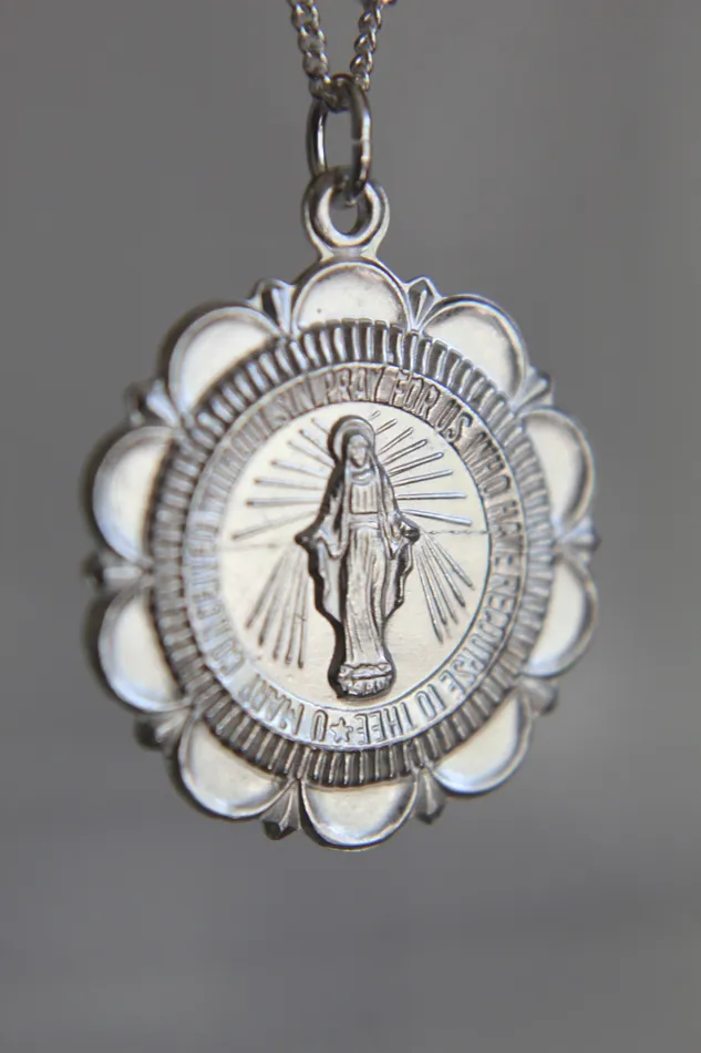 Necklaces TheLittleCatholic Miraculous Medal Necklace in Silver