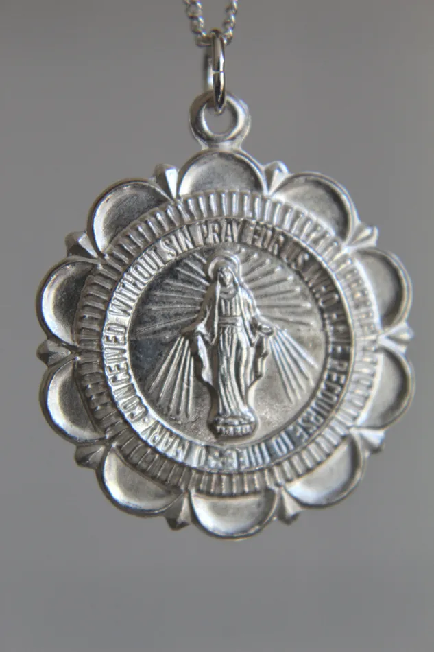 Necklaces TheLittleCatholic Miraculous Medal Necklace in Silver