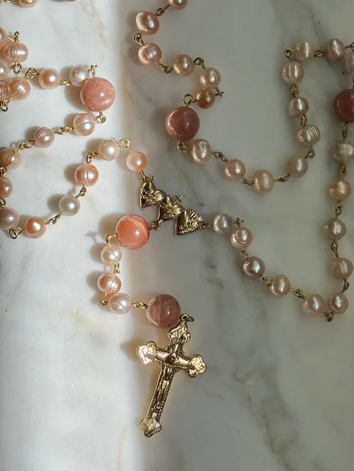 The Little Catholic Holy Family Hearts Rosary III Pearl Necklaces